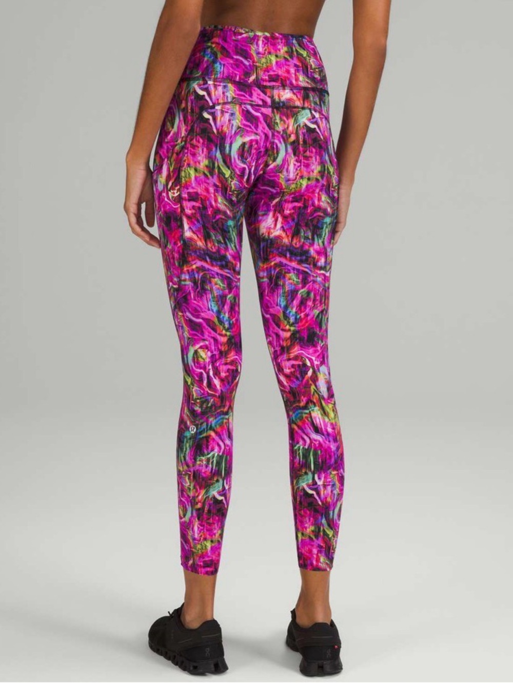 Lululemon Fast & Free High Rise Tights 25” leggings size 2 Hyper Flow Pink Multi